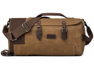 Jedinečný design cestovní tašky a batohu Troop London v jednom